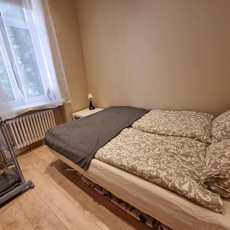 Cosy One Seperate Bedroom Apartment In City Center, Perfect For Family Trip. Рига Экстерьер фото